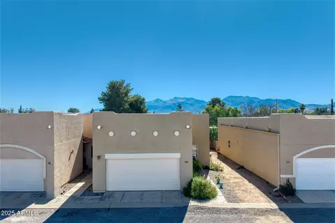 390 Robin Ct, Sierra Vista, AZ 85635