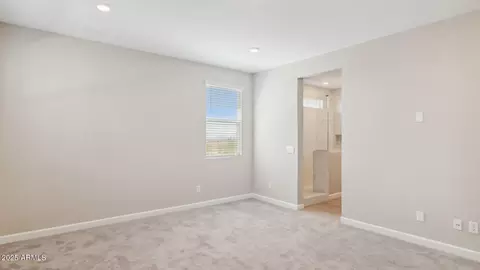 5842 E Zachary Dr, Phoenix, AZ 85054 photo 12