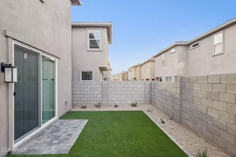 5842 E Zachary Dr, Phoenix, AZ 85054 photo 21