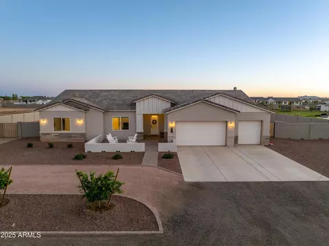 4017 E Bud Ln, San Tan Valley, AZ 85140