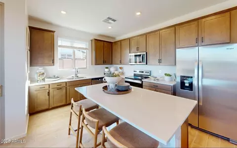 Kitchen - 484 W Fremont Pass, Apache Junction, AZ 85120 photo 1 of 1