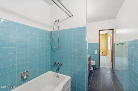 Bath - 2026 W Northview Ave, Phoenix, AZ 85021 photo 2 of 3