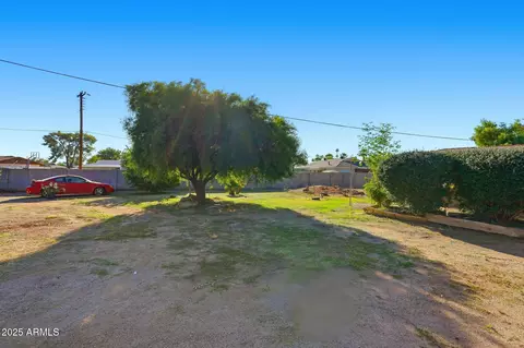 Exterior - 2026 W Northview Ave, Phoenix, AZ 85021 photo 5 of 14