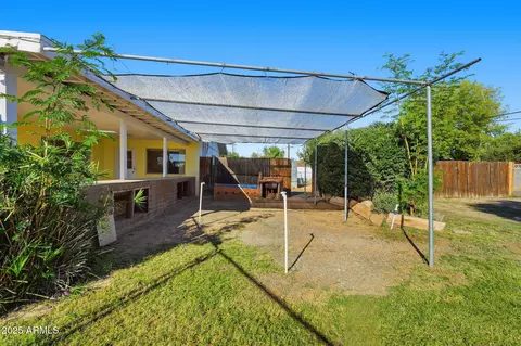 Exterior - 2026 W Northview Ave, Phoenix, AZ 85021 photo 6 of 14