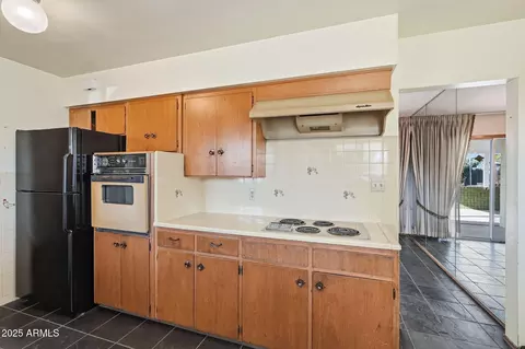 Kitchen - 2026 W Northview Ave, Phoenix, AZ 85021 photo 2 of 6