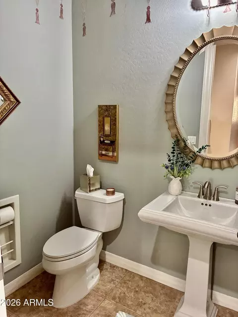 Bath - 929 E Derby Dr, Tempe, AZ 85284 photo 1 of 1