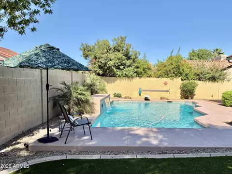 Exterior - 929 E Derby Dr, Tempe, AZ 85284 photo 6 of 9