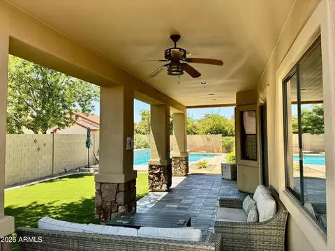 Exterior - 929 E Derby Dr, Tempe, AZ 85284 photo 5 of 9