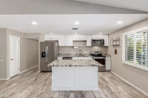 4012 E Capitan Dreyfus Ave, Phoenix, AZ 85032 photo 11