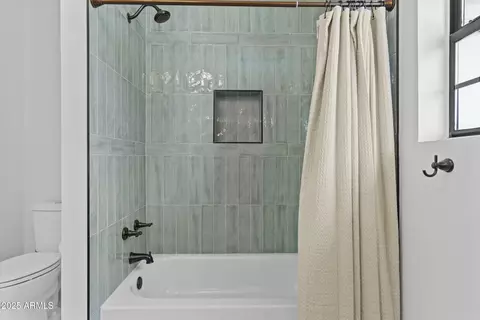 Bath - 437 N Robson --, Mesa, AZ 85201 photo 4 of 4