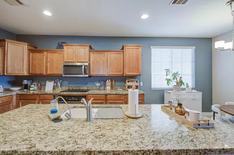 Kitchen - 3292 E Windsor Dr, Gilbert, AZ 85296 photo 7 of 8