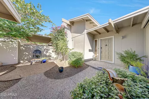Exterior - 6643 N Majorca Way E, Phoenix, AZ 85016 photo 3 of 11