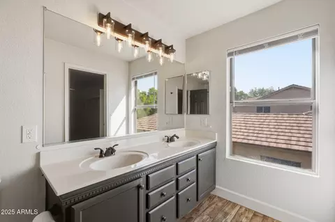 Bath - 544 W Aviary Way, Gilbert, AZ 85233 photo 2 of 4