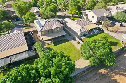 View/Area - 544 W Aviary Way, Gilbert, AZ 85233 photo 4 of 9