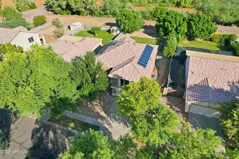 View/Area - 544 W Aviary Way, Gilbert, AZ 85233 photo 7 of 9