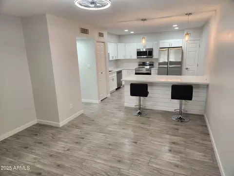 720 S Dobson Rd #49, Mesa, AZ 85202