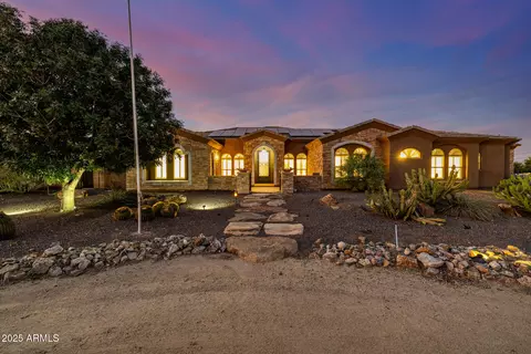 20548 E Navajo Dr, Queen Creek, AZ 85142