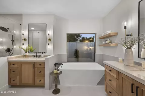 Bath - 1739 E Knox Rd, Tempe, AZ 85284 photo 5 of 7