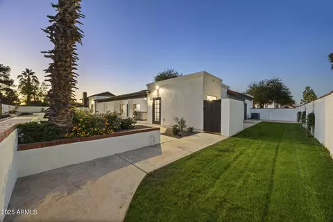 Exterior - 1739 E Knox Rd, Tempe, AZ 85284 photo 4 of 8