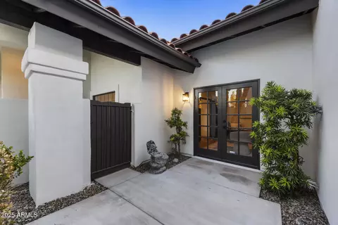 Exterior - 1739 E Knox Rd, Tempe, AZ 85284 photo 3 of 8