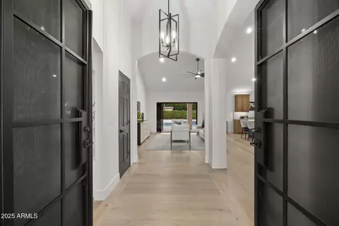 Entry Way - 1739 E Knox Rd, Tempe, AZ 85284 photo 1 of 5