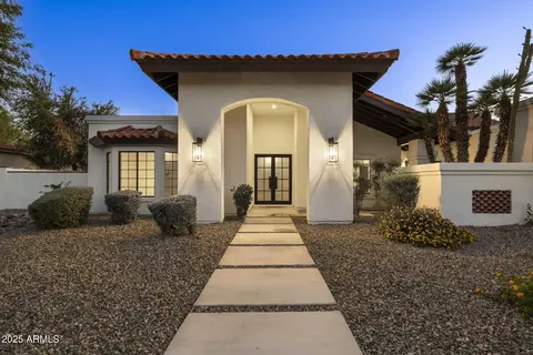 1739 E Knox Rd, Tempe, AZ 85284