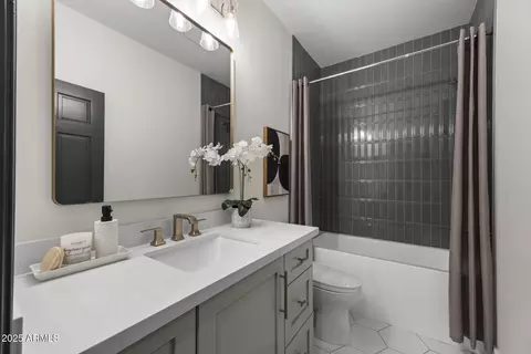 Bath - 1739 E Knox Rd, Tempe, AZ 85284 photo 1 of 7