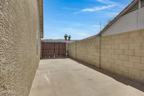 Exterior - 1748 E Park St, Phoenix, AZ 85042 photo 6 of 6