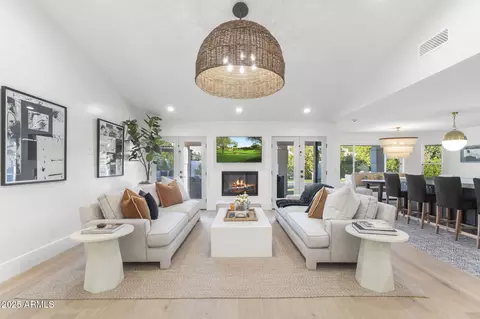 8014 E Del Tesoro Dr, Scottsdale, AZ 85258