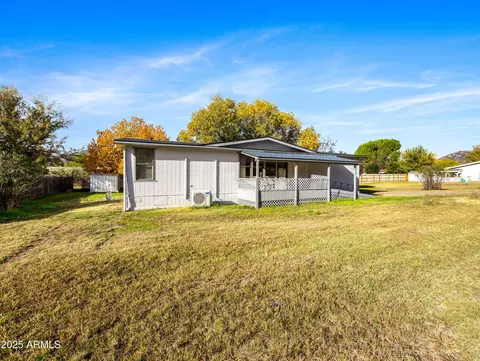 18278 S Henley Ave, Peeples Valley, AZ 86332