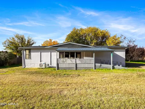 18278 S Henley Ave, Peeples Valley, AZ 86332