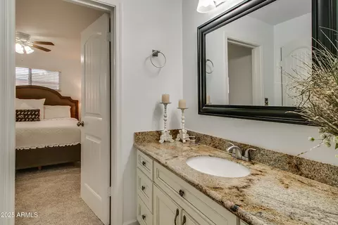 Bath - 2017 W Edgemont Ave, Phoenix, AZ 85009 photo 6 of 7