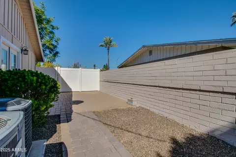 Exterior - 2017 W Edgemont Ave, Phoenix, AZ 85009 photo 13 of 14