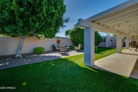 Exterior - 2017 W Edgemont Ave, Phoenix, AZ 85009 photo 5 of 14