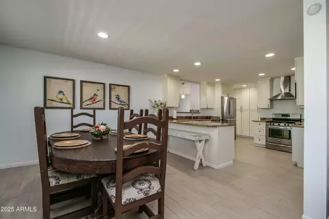 Dining - 2017 W Edgemont Ave, Phoenix, AZ 85009 photo 3 of 5