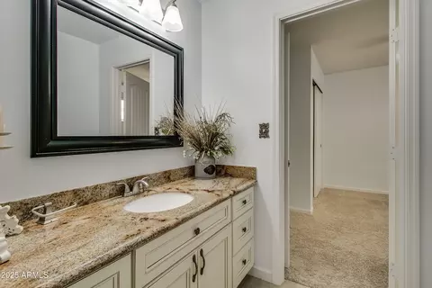Bath - 2017 W Edgemont Ave, Phoenix, AZ 85009 photo 5 of 7
