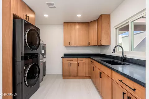 Other - 4333 E Fairmount Ave, Phoenix, AZ 85018 photo 4 of 9
