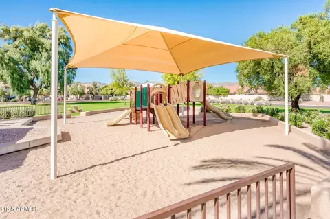 View/Area - 3813 E Desert Flower Ln, Phoenix, AZ 85044 photo 2 of 4