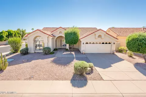 Exterior - 3813 E Desert Flower Ln, Phoenix, AZ 85044 photo 2 of 16