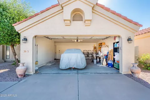 Exterior - 3813 E Desert Flower Ln, Phoenix, AZ 85044 photo 12 of 16
