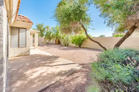 Exterior - 3813 E Desert Flower Ln, Phoenix, AZ 85044 photo 11 of 16