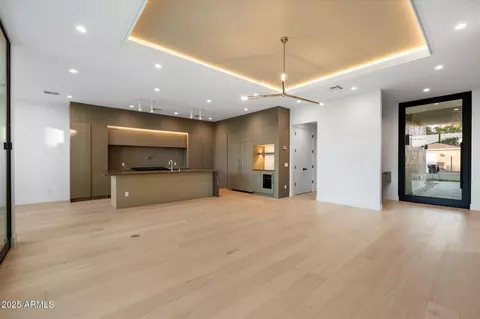 Living - 4537 E Montecito Ave, Phoenix, AZ 85018 photo 1 of 3