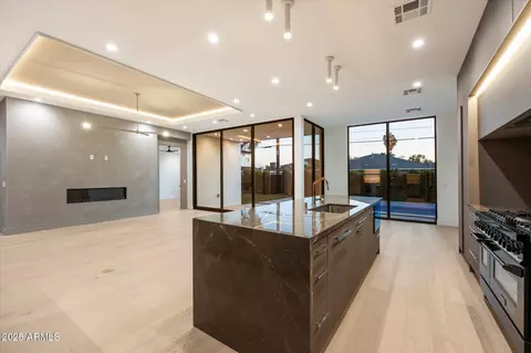Living - 4537 E Montecito Ave, Phoenix, AZ 85018 photo 2 of 3
