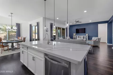 3582 E Cassia Ln, Gilbert, AZ 85298 photo 9