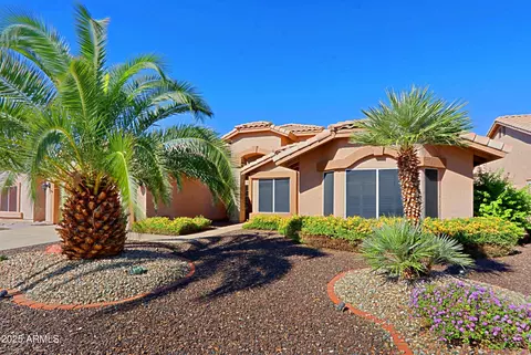8944 W Topeka Dr, Peoria, AZ 85382
