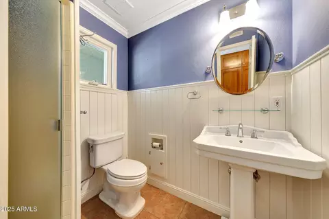 Bath - 7138 N 13th Pl, Phoenix, AZ 85020 photo 5 of 6