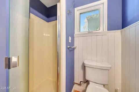 Bath - 7138 N 13th Pl, Phoenix, AZ 85020 photo 6 of 6