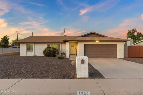 1926 W Wood Dr, Phoenix, AZ 85029