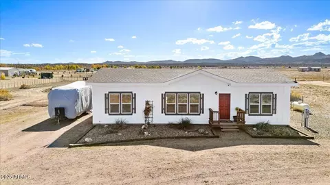 3107 W Country Quail Trl, Paulden, AZ 86334
