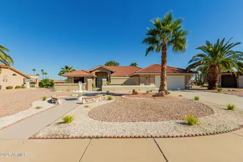 18211 N Gardenview Dr, Sun City West, AZ 85375